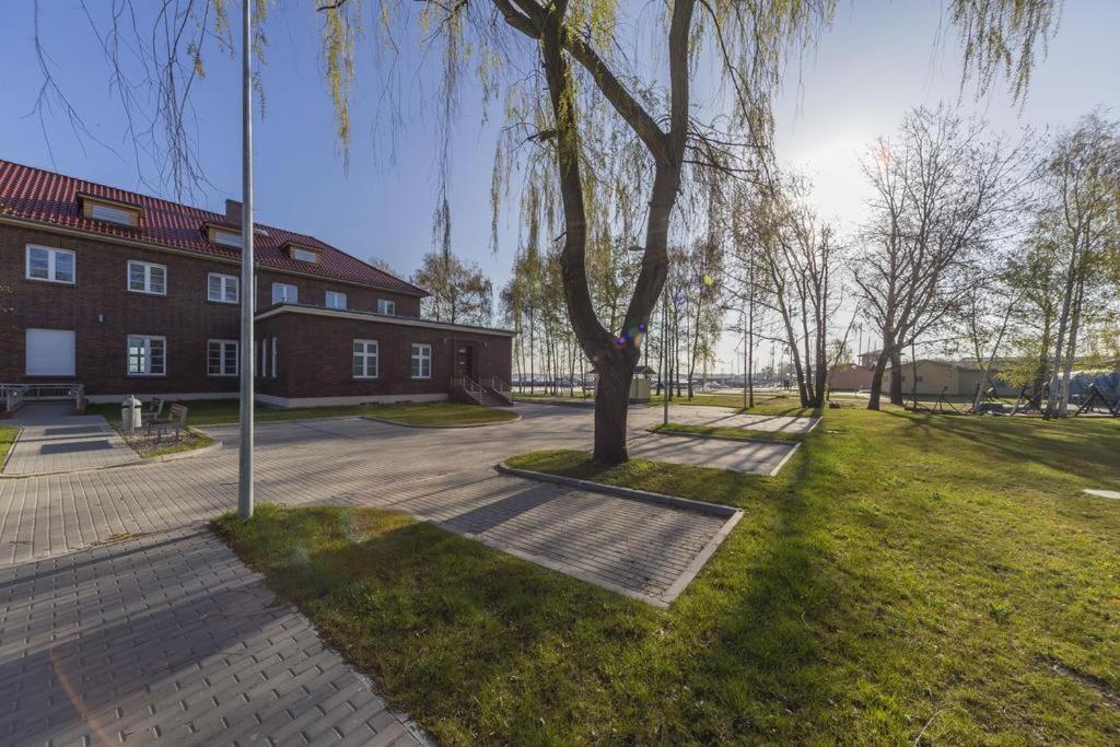 Centrum Zeglarskie Domki Kempingowe Szczecin Exterior photo