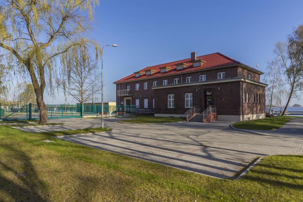 Centrum Zeglarskie Domki Kempingowe Szczecin Exterior photo